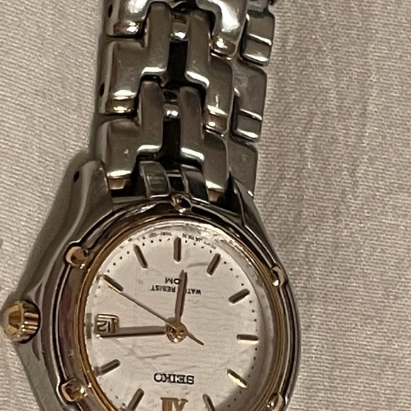 ?Seiko watch, classic water resistant main image 4